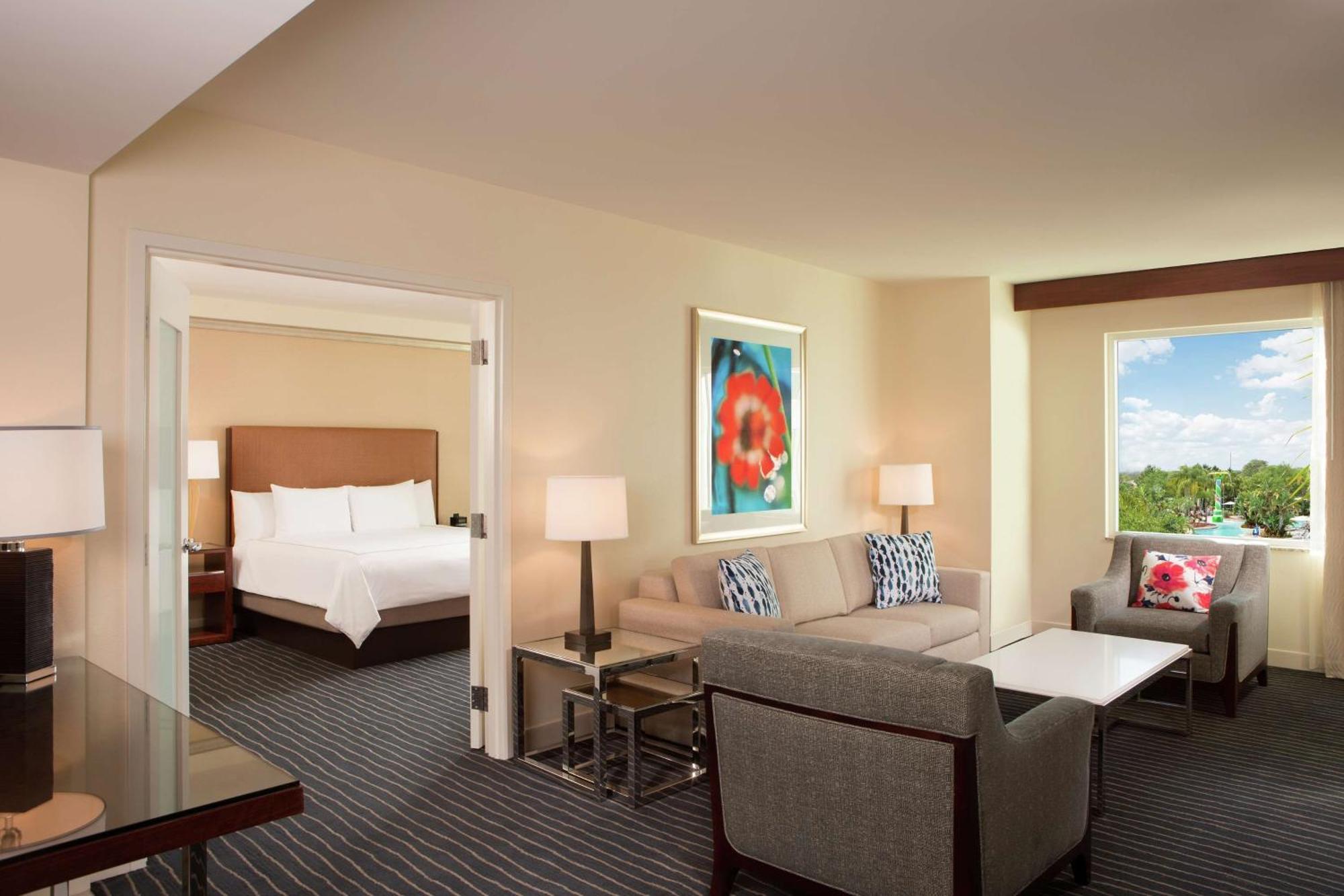 Hilton Orlando Hotel Williamsburg Exterior photo