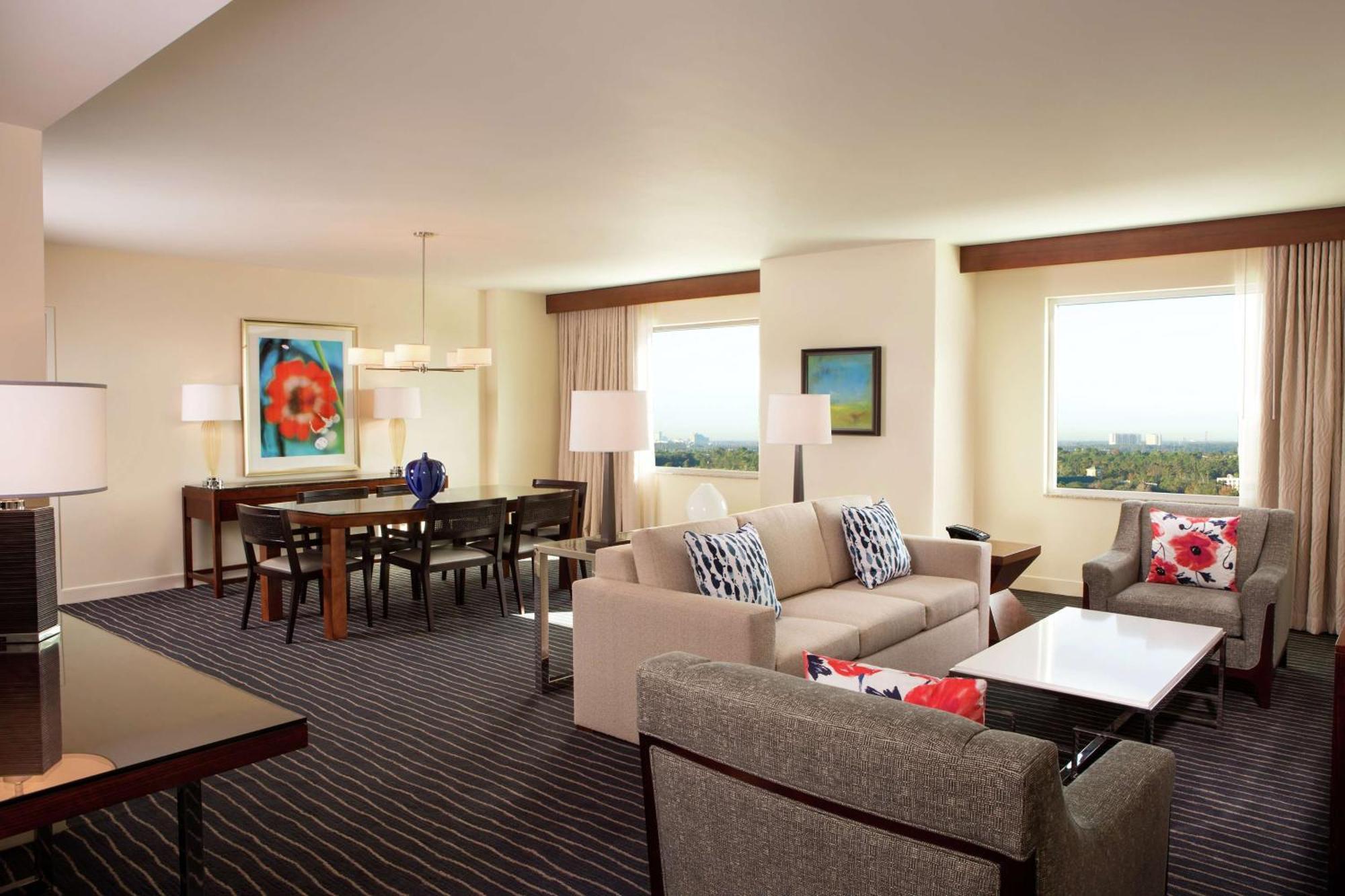 Hilton Orlando Hotel Williamsburg Exterior photo